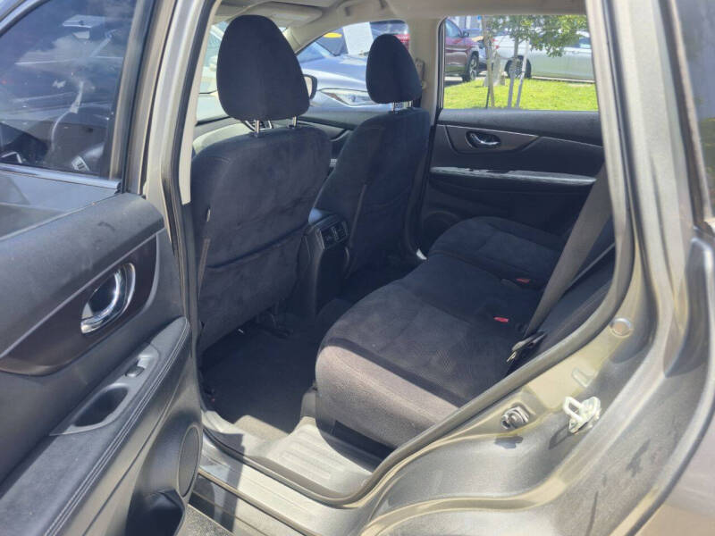 2016 Nissan Rogue SV