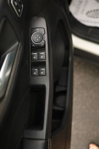 2022 Ford Escape Hybrid Titanium