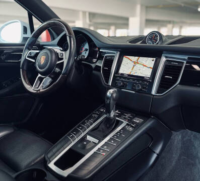 2015 Porsche Macan S