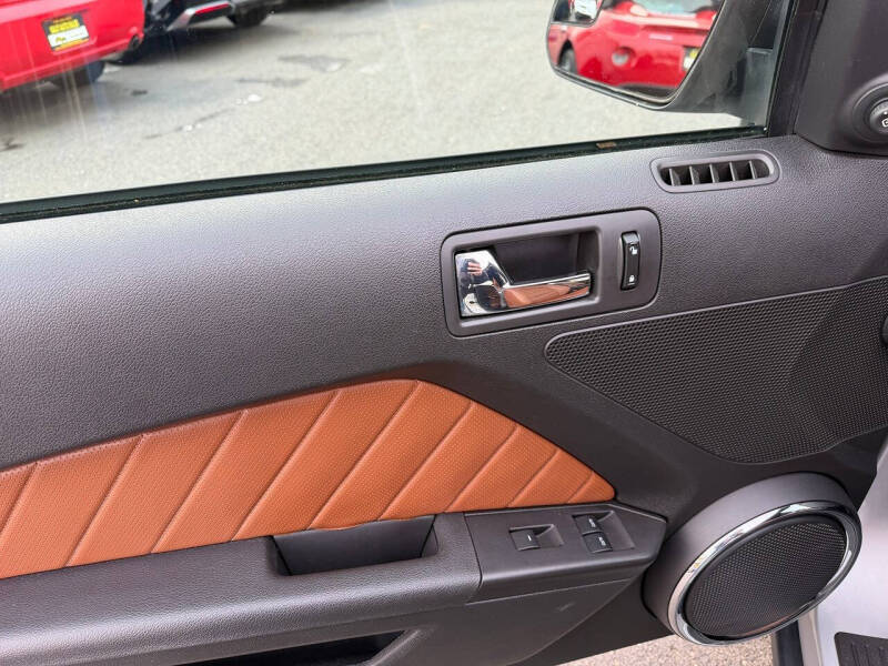 2012 Ford Mustang V6 Premium