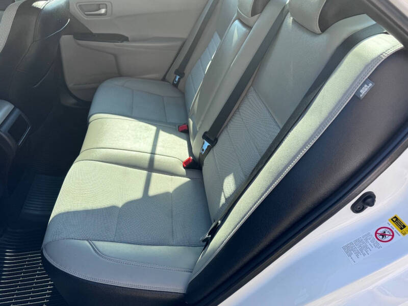 2016 Toyota Camry SE