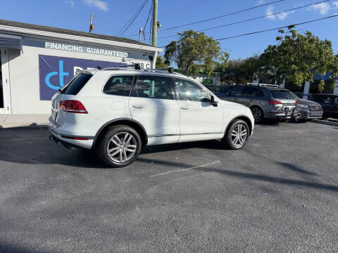 2016 Volkswagen Touareg VR6 Lux