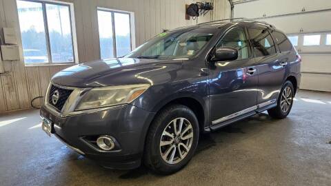 2013 Nissan Pathfinder for sale at Sand's Auto Sales in Cambridge MN