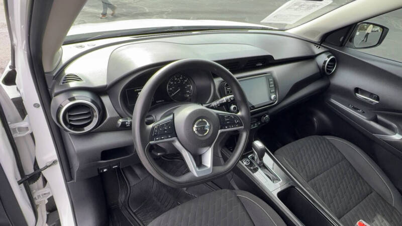2021 Nissan Kicks SV