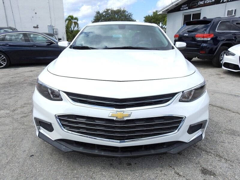 2018 CHEVROLET Malibu Sedan - $14,000
