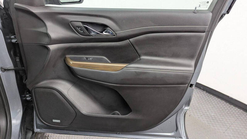 2022 GMC Acadia SLE