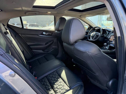 2020 Nissan Maxima Platinum