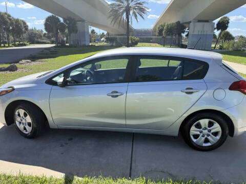 2017 Kia Forte5 LX