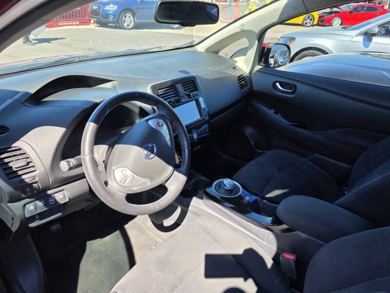 2015 Nissan LEAF SV