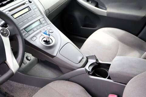 2010 Toyota Prius III