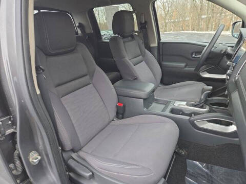 2022 Nissan Frontier SV