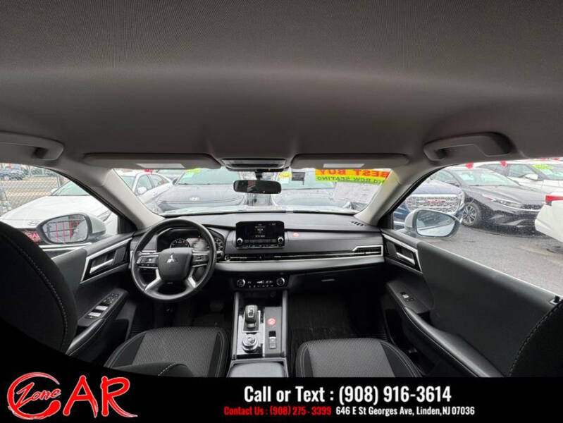 2024 Mitsubishi Outlander ES