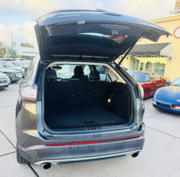 2017 Ford Edge Titanium