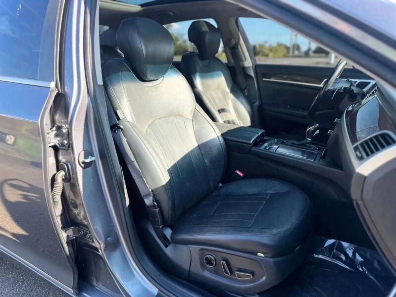 2015 Hyundai Genesis