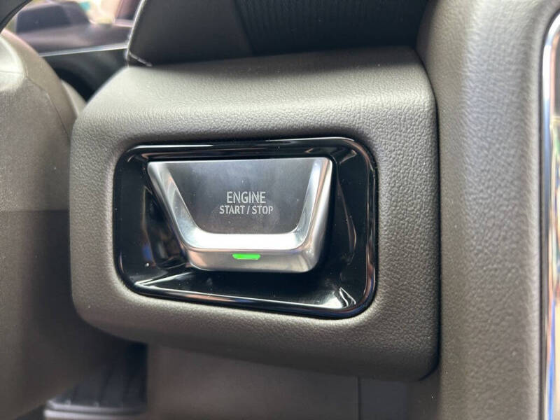 2025 GMC Yukon Elevation