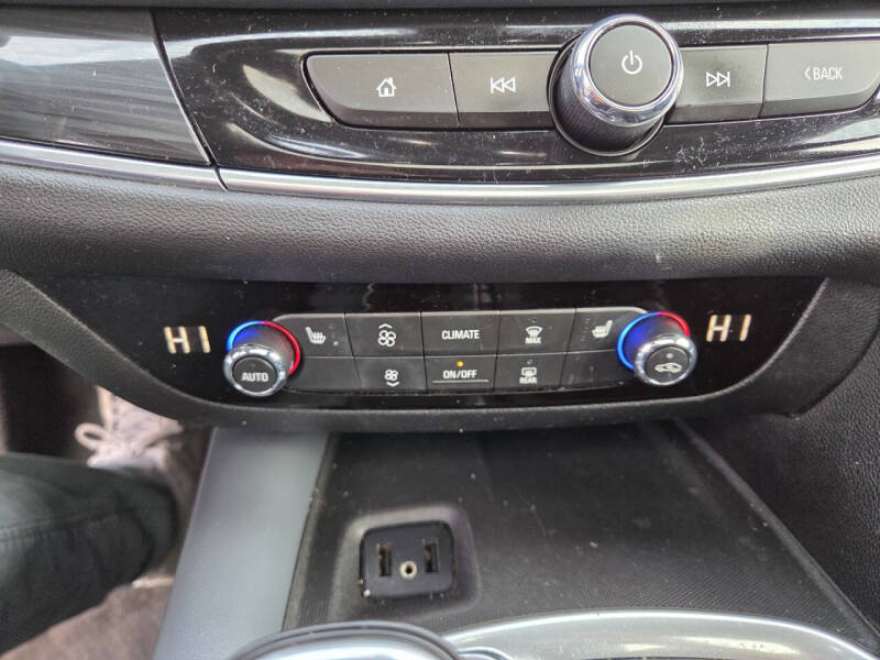 2019 Buick Enclave Essence