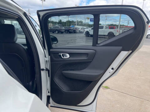 2026 Volvo XC40 B5 Plus