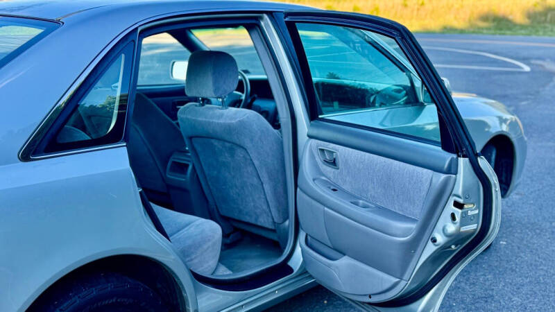 2004 Toyota Avalon XL