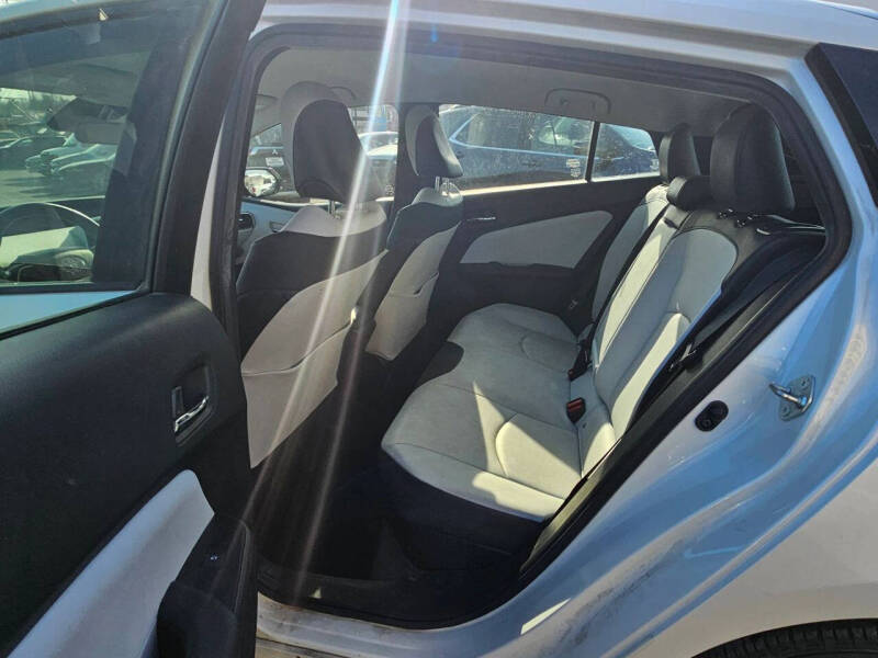 2018 Toyota Prius Three Touring