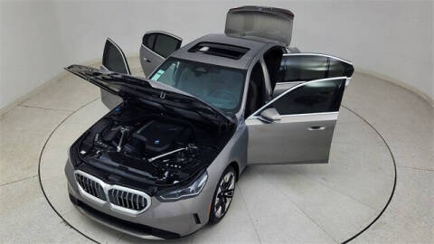 2025 BMW 5 Series 530i