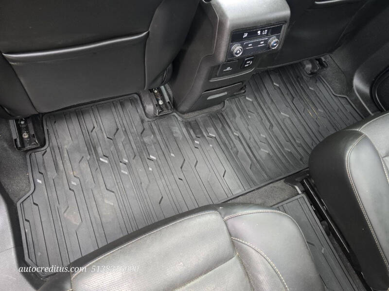 2017 GMC Acadia SLT-1