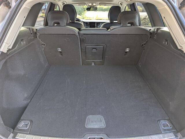 2025 Volvo XC60 B5 Plus Dark Theme