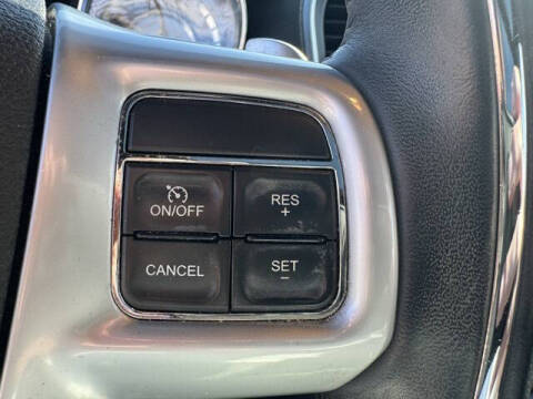 2012 Chrysler 300 C Luxury Series