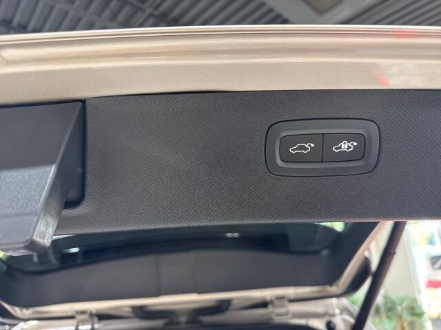 2023 Volvo XC90 B6 Plus Bright Theme 7P