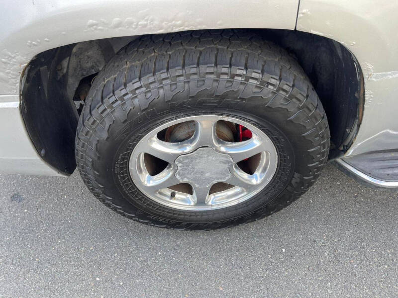 2011 Cadillac Escalade Luxury