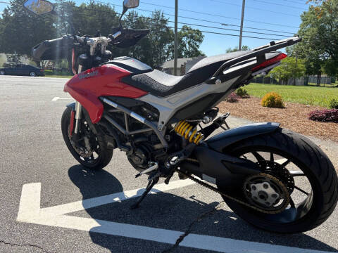 2015 Ducati Hyperstrada