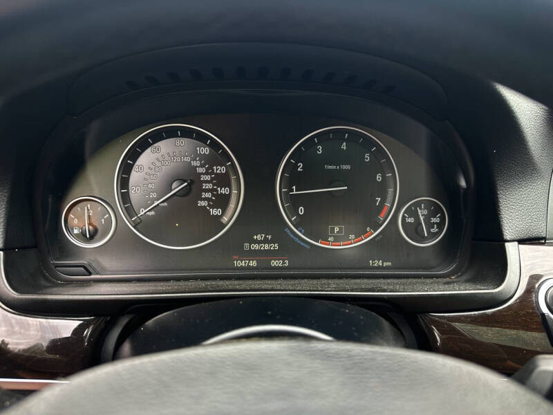 2016 BMW 5 Series 528i