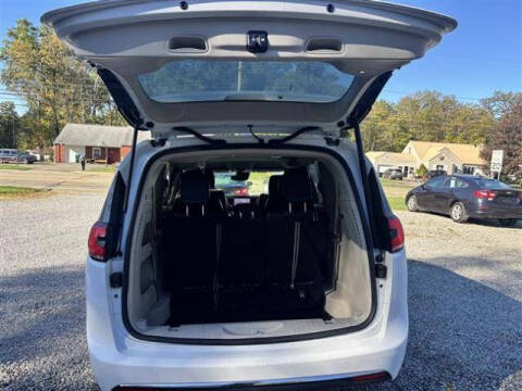 2022 Chrysler Pacifica Touring L