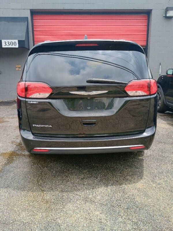 2017 Chrysler Pacifica Touring-L Plus