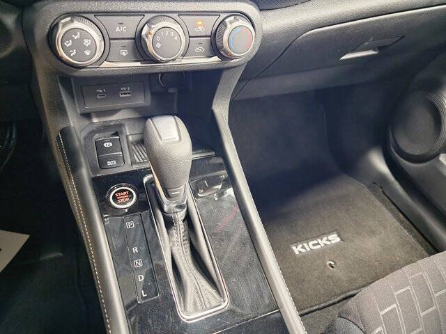 2023 Nissan Kicks SV