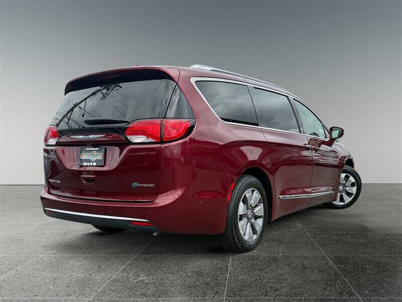 2018 Chrysler Pacifica Hybrid Limited