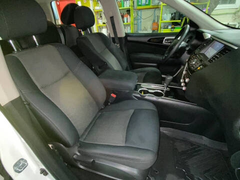 2017 Nissan Pathfinder S