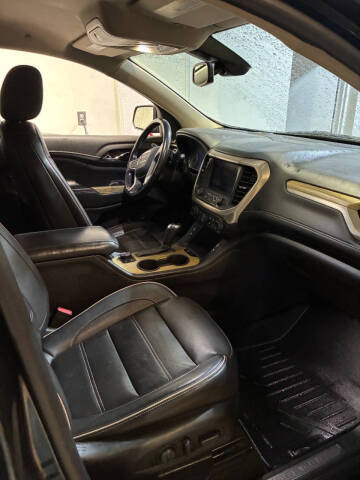 2019 GMC Acadia Denali