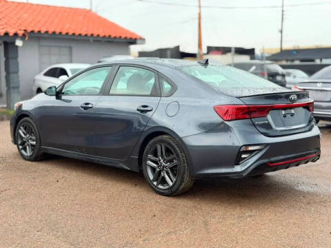 2021 Kia Forte GT Line