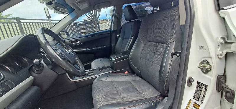 2017 Toyota Camry SE