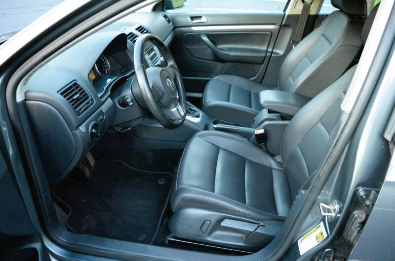 2010 Volkswagen Jetta SEL PZEV