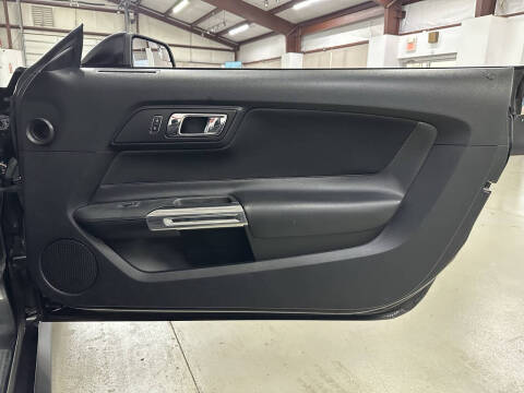 2016 Ford Mustang V6