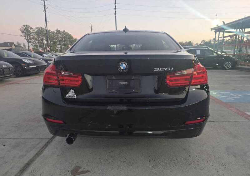 2013 BMW 3 Series 320i