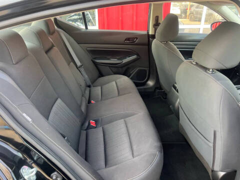 2024 Nissan Altima 2.5 SV