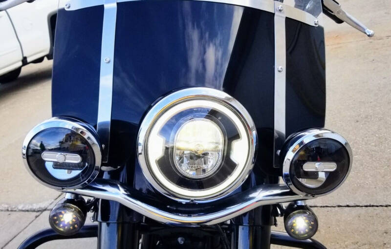 2019 Harley-Davidson FLHCS