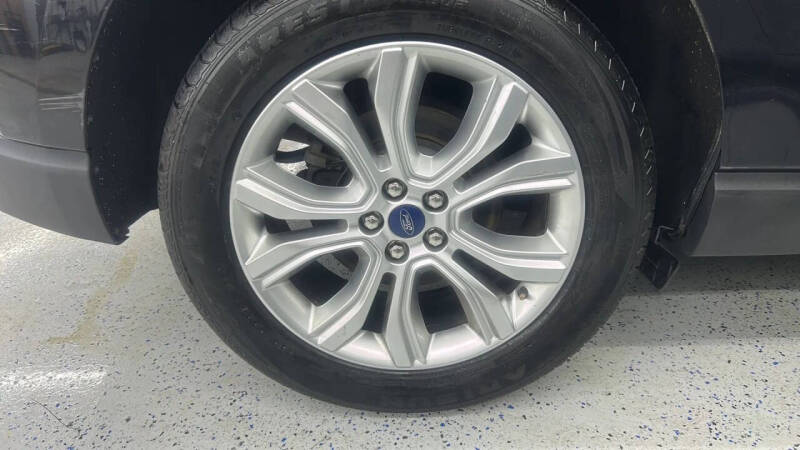 2020 Ford Edge Titanium