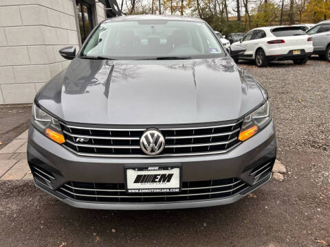 2017 Volkswagen Passat 1.8T R-Line