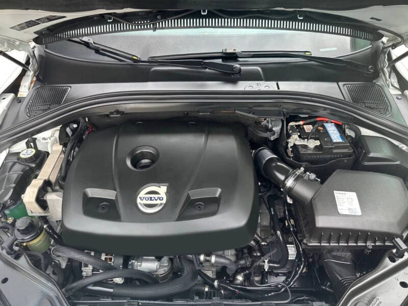 2015 Volvo XC60 T5 Drive-E Premier Plus