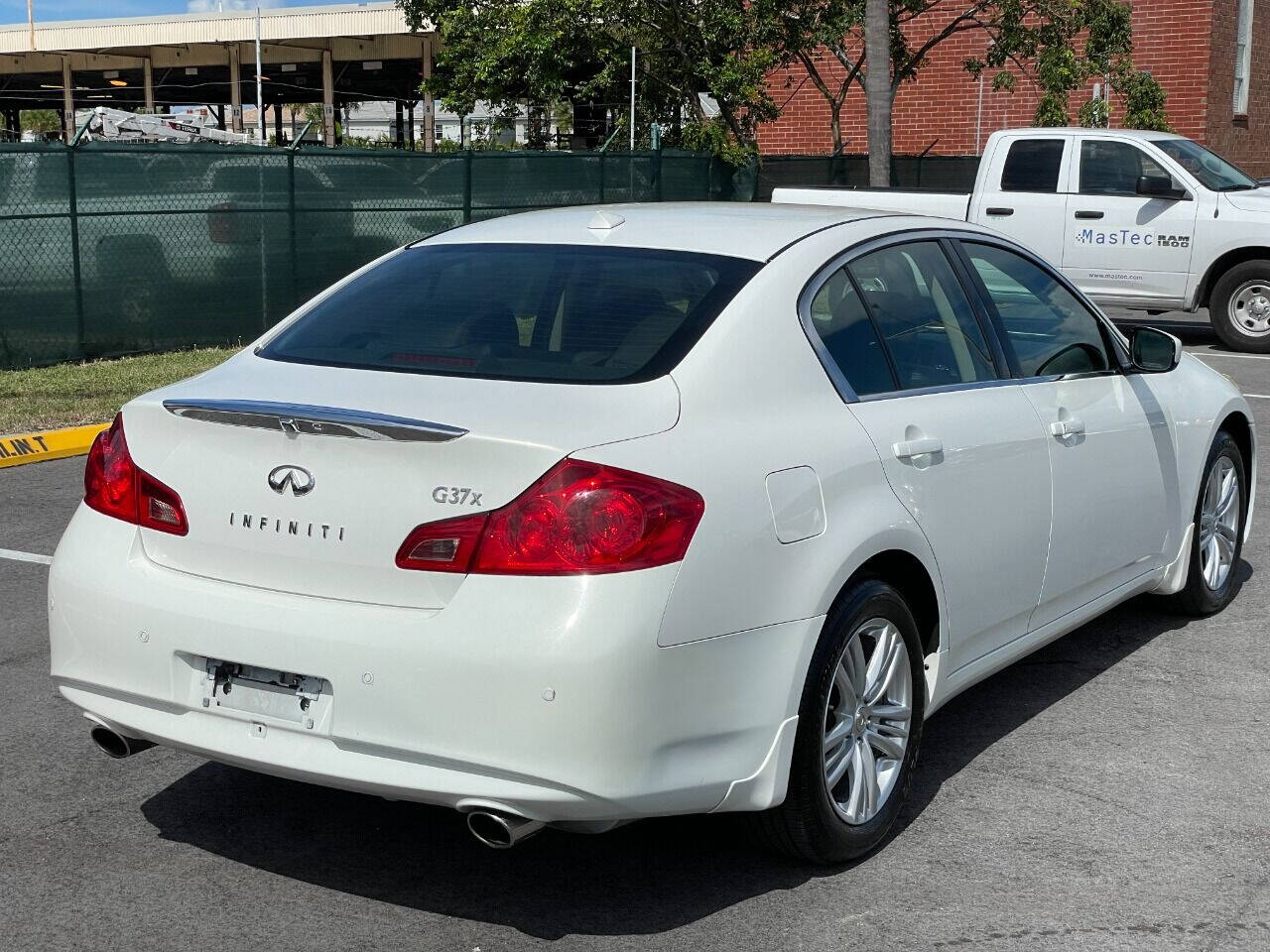2013 INFINITI G37 Sedan