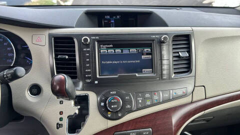 2014 Toyota Sienna Limited 7-Passenger