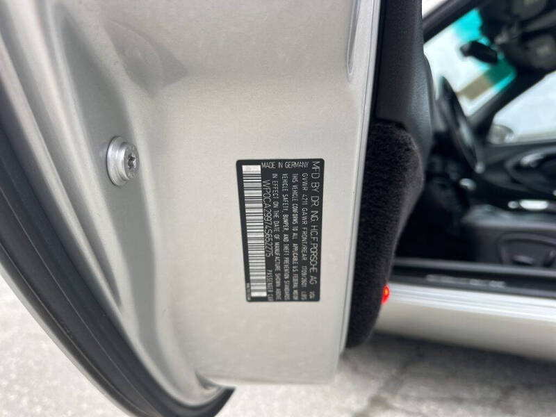 2004 Porsche 911 Carrera